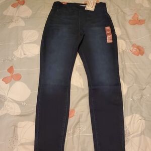 Signature by Levi Strauss Women's Navy Skinny Jeans